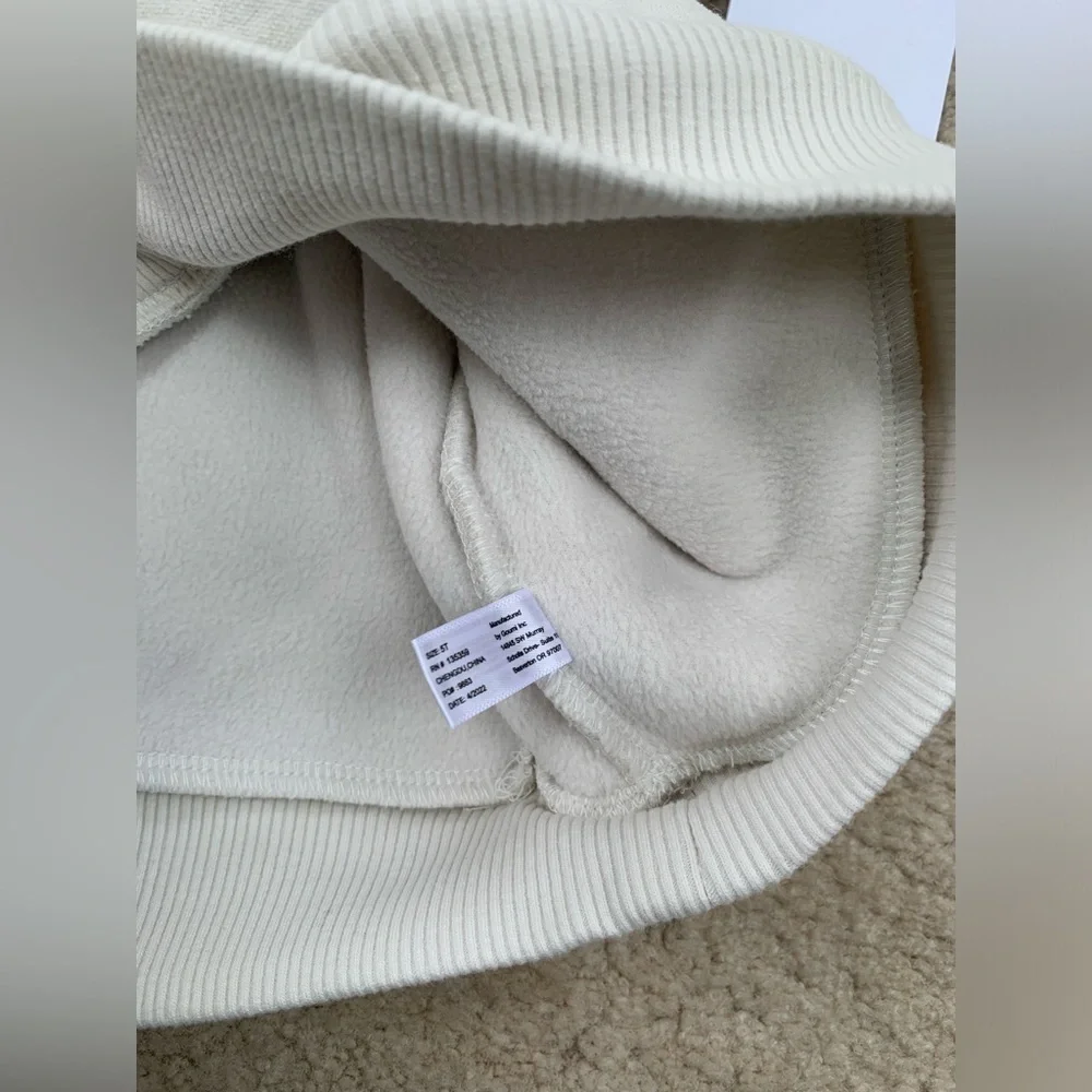 Goumi NWT Size 5T Sherpa Sweatsuit in Alabaster